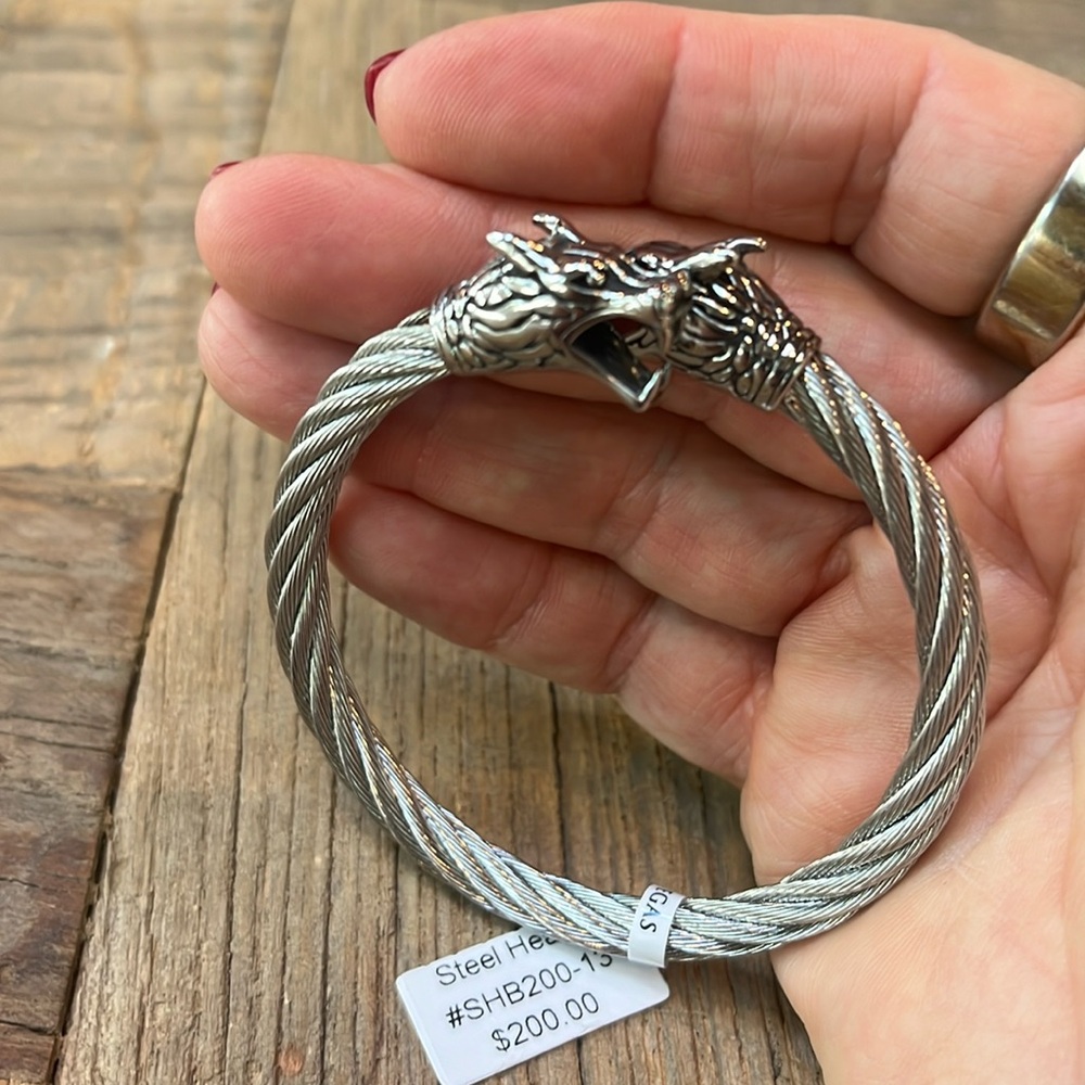 Kalifano Steel hearts wolf heads NWT